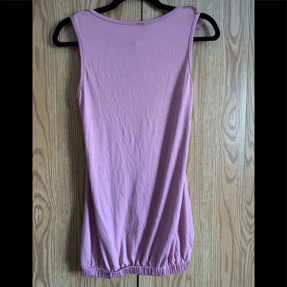 🍉Unique Tank top, elastic hem, floral ‘fan’ embellishments Dusty rose, S, NWOT - Picture 5 of 6